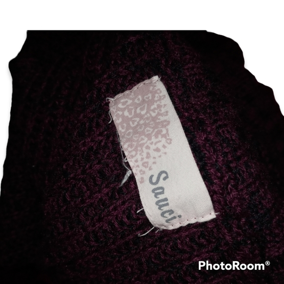 SauciWine Choker V Neck High Low Sweater L Never Worn - Picture 6 of 9